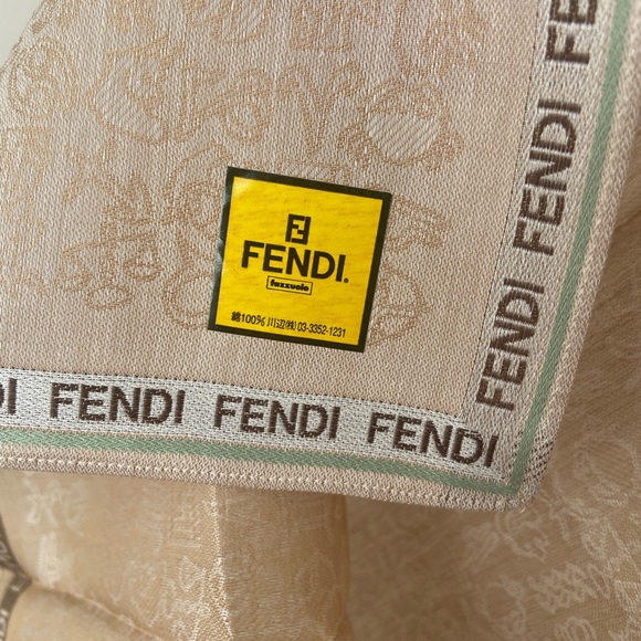Fendi scarf, authentic - Picture 4 of 7